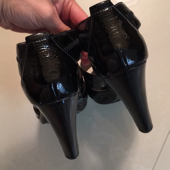 Michael kors black patent leather heels - Picture 4 of 5